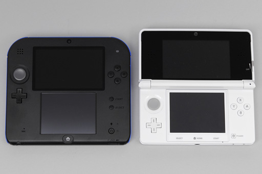 画像ギャラリー No.007のサムネイル画像 / 「Nintendo 2DS」分解レポート。立体視非対応の“廉価版3DS”，その中身は？