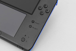 画像ギャラリー No.012のサムネイル画像 / 「Nintendo 2DS」分解レポート。立体視非対応の“廉価版3DS”，その中身は？