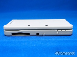 画像ギャラリー No.007のサムネイル画像 / Newニンテンドー3DS＆LLが本日発売。さっそく手に入れたのでパッケージの中身を確認