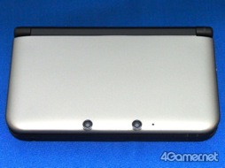 画像ギャラリー No.031のサムネイル画像 / Newニンテンドー3DS＆LLが本日発売。さっそく手に入れたのでパッケージの中身を確認
