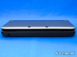 画像ギャラリー No.034のサムネイル画像 / Newニンテンドー3DS＆LLが本日発売。さっそく手に入れたのでパッケージの中身を確認
