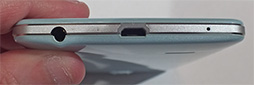 画像ギャラリー No.006のサムネイル画像 / KDDIの2013冬モデルスマートフォン＆タブレットを触ってきた。スペックは横一線で使い勝手に工夫を凝らした製品が目立つ