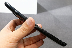 画像ギャラリー No.004のサムネイル画像 / KDDIの2014春モデルのスマートフォン＆タブレットをチェック。大画面ファブレットにコンパクトなハイスペック機と充実したラインナップ
