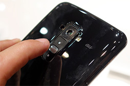 画像ギャラリー No.010のサムネイル画像 / KDDIの2014春モデルのスマートフォン＆タブレットをチェック。大画面ファブレットにコンパクトなハイスペック機と充実したラインナップ