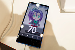 画像ギャラリー No.047のサムネイル画像 / KDDIの2014春モデルのスマートフォン＆タブレットをチェック。大画面ファブレットにコンパクトなハイスペック機と充実したラインナップ