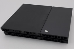 画像ギャラリー No.017のサムネイル画像 / 「PlayStation 4」分解レポート。AMDのカスタムAPUを搭載する新世代マシンは，とてもゲーム機らしいゲーム機だった