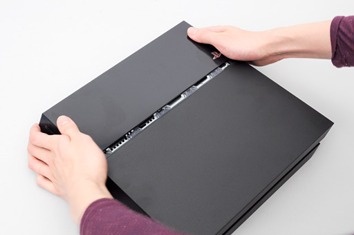 画像ギャラリー No.003のサムネイル画像 / PS4の内蔵HDD交換，完全ガイド。自己責任ながら難度は低め