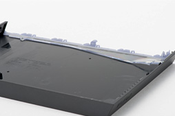 画像ギャラリー No.027のサムネイル画像 / 新型PS4「CUH-1200」分解レポート。軽量化と省電力化を実現した背景には，筐体と基板のシンプル化があった