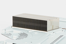 画像ギャラリー No.036のサムネイル画像 / 新型PS4「CUH-1200」分解レポート。軽量化と省電力化を実現した背景には，筐体と基板のシンプル化があった