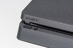 画像ギャラリー No.018のサムネイル画像 / 新型PS4「CUH-2000」分解レポート。カスタムAPUの刷新で生まれた余裕を小型化に振った，順当な進化版を見る