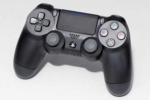 画像ギャラリー No.021のサムネイル画像 / 新型PS4「CUH-2000」分解レポート。カスタムAPUの刷新で生まれた余裕を小型化に振った，順当な進化版を見る
