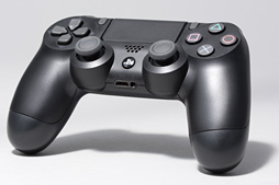 画像ギャラリー No.022のサムネイル画像 / 新型PS4「CUH-2000」分解レポート。カスタムAPUの刷新で生まれた余裕を小型化に振った，順当な進化版を見る