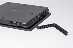 画像ギャラリー No.026のサムネイル画像 / 新型PS4「CUH-2000」分解レポート。カスタムAPUの刷新で生まれた余裕を小型化に振った，順当な進化版を見る