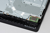 画像ギャラリー No.043のサムネイル画像 / 新型PS4「CUH-2000」分解レポート。カスタムAPUの刷新で生まれた余裕を小型化に振った，順当な進化版を見る