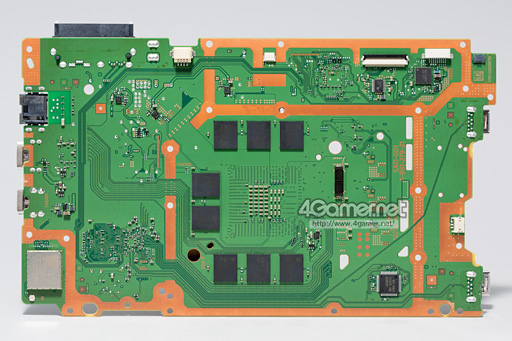 画像ギャラリー No.060のサムネイル画像 / 新型PS4「CUH-2000」分解レポート。カスタムAPUの刷新で生まれた余裕を小型化に振った，順当な進化版を見る