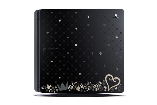 画像ギャラリー No.045のサムネイル画像 / 日本発売10周年を迎えたPS4の限定版本体を振り返る。人気タイトルやイベントにちなんだそのデザインは，すなわちPS4の軌跡なり！