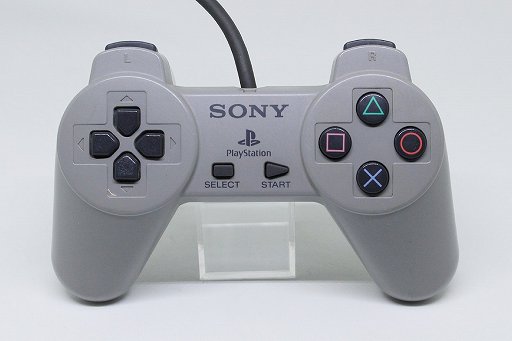 画像ギャラリー No.001のサムネイル画像 / PlayStation 5用ゲームパッド「DualSense」が発表されたので，PSシリーズを支えた「DUALSHOCK」の進化を見比べてみる