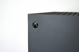 画像ギャラリー No.011のサムネイル画像 / 「Xbox Series X」と「Xbox Series S」を開封してみた。本体デザインと同様に収納方法もシンプルでスッキリ
