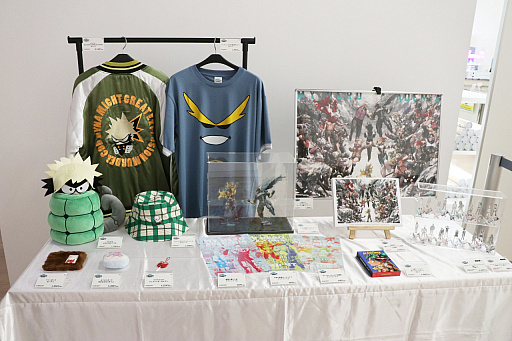 画像ギャラリー No.016のサムネイル画像 / 「堀越耕平『僕のヒーローアカデミア』原画展」内覧会レポート。ヒーローの成長や敵（ヴィラン）との死闘など，原画や描き下ろしを惜しみなく展示