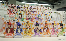 画像ギャラリー No.003のサムネイル画像 / 「UTA☆PRI GRAND SHOP」オープニング内覧会レポート。充実のアイテム＆香りを楽しむフレグランス体験も