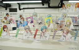 画像ギャラリー No.004のサムネイル画像 / 「UTA☆PRI GRAND SHOP」オープニング内覧会レポート。充実のアイテム＆香りを楽しむフレグランス体験も