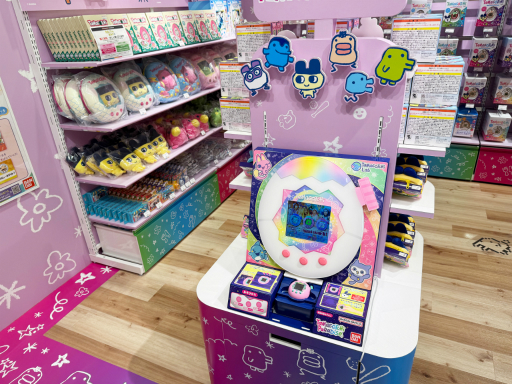 画像ギャラリー No.016のサムネイル画像 / バンダイナムコの体験型ショップ「バンダイナムコ Cross Store」が渋谷にオープン。フィギュアや一番くじ，たまごっちなども勢ぞろい！