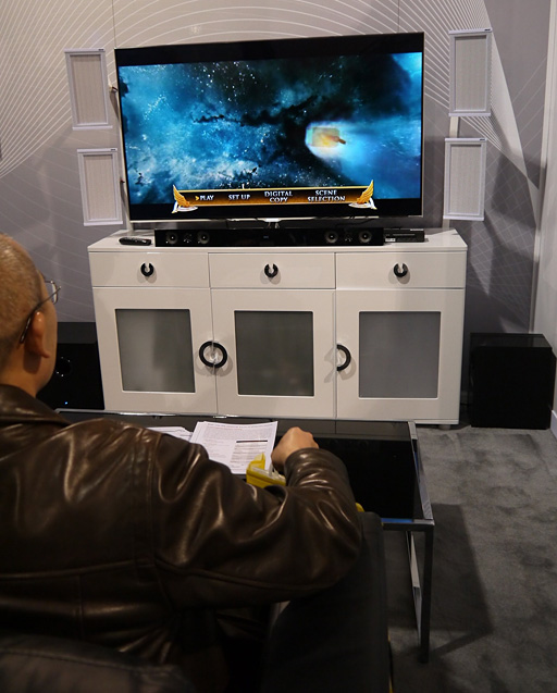 画像ギャラリー No.003のサムネイル画像 / ［CES 2014］大音量でスピーカー出力しても周囲に迷惑をかけない時代がくるか。Turtle Beachの技術デモを体験してきた