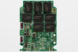 画像ギャラリー No.010のサムネイル画像 / Intelの新しいPC向けSSD「SSD 730」を試す。データセンター向けSSDをPC向けにチューンしたモデルは，日常的な用途で速かった