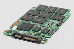 画像ギャラリー No.013のサムネイル画像 / Intelの新しいPC向けSSD「SSD 730」を試す。データセンター向けSSDをPC向けにチューンしたモデルは，日常的な用途で速かった