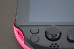 画像ギャラリー No.006のサムネイル画像 / アンサー，3DS LLおよび新型PS Vita用のガラス製液晶保護フィルムとWii＆Wii U用USBフラッシュメモリ，Wii U用マイクカバーを発売