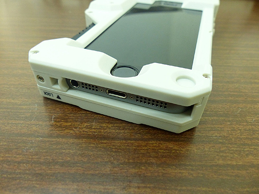 画像ギャラリー No.019のサムネイル画像 / ［TGS 2014］KONAMIの物販ブースでiPhone 5/5s専用ケース「iDROID型iPhoneケース TGSver.」を自腹で購入。というわけで開封の儀を執り行った