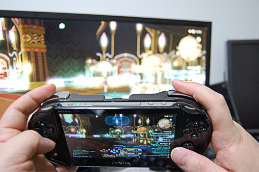 画像ギャラリー No.024のサムネイル画像 / 「PS Vitaに［L2/R2］トリガーを追加できるグリップ」を試す。これはPS4リモートプレイに必須のアイテムかも
