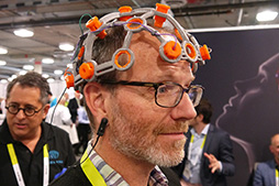 画像ギャラリー No.011のサムネイル画像 / ゲームライフを豊かにしてくれるかも？ CES 2016で見かけた変わり種VR系デバイスをまとめてレポート