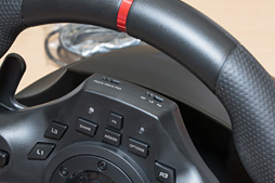 画像ギャラリー No.011のサムネイル画像 / HORIのステアリングコントローラ「Racing Wheel Apex」はリアルさではなく，プレイしやすさを追求。開発者に特徴を聞く