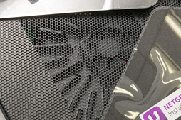 画像ギャラリー No.009のサムネイル画像 / NETGEAR，国内初と謳う11ad対応のゲーマー向け無線LANルーター「Nighthawk X10 R9000」を発表。11ac Wave2対応のエクステンダも