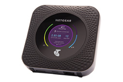 画像ギャラリー No.017のサムネイル画像 / NETGEAR，国内初と謳う11ad対応のゲーマー向け無線LANルーター「Nighthawk X10 R9000」を発表。11ac Wave2対応のエクステンダも