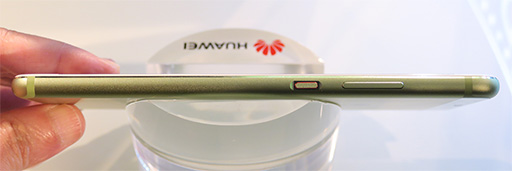 画像ギャラリー No.011のサムネイル画像 / Huawei,新型スマートフォン「P10 Plus」「P10」「P10 lite」を国内発表。Liteは5.2インチフルHD液晶パネル搭載で税込3万2378円