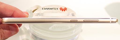 画像ギャラリー No.020のサムネイル画像 / Huawei,新型スマートフォン「P10 Plus」「P10」「P10 lite」を国内発表。Liteは5.2インチフルHD液晶パネル搭載で税込3万2378円