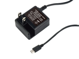 画像ギャラリー No.002のサムネイル画像 / ゲームテック，DUALSHOCK 4用を謳うUSB Micro-B端子付きACアダプターを発売