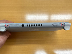 画像ギャラリー No.006のサムネイル画像 / Switch Liteのボディを透明にしたかったので，分解して交換してみた（「買い物Surfer」第14回）