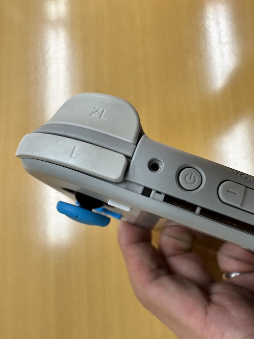 画像ギャラリー No.009のサムネイル画像 / Switch Liteのボディを透明にしたかったので，分解して交換してみた（「買い物Surfer」第14回）