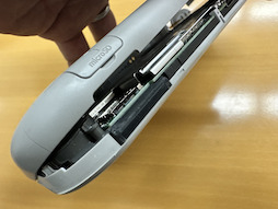 画像ギャラリー No.011のサムネイル画像 / Switch Liteのボディを透明にしたかったので，分解して交換してみた（「買い物Surfer」第14回）