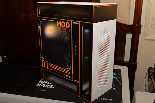 画像ギャラリー No.007のサムネイル画像 / 自作PCはPCケースも自分流で組み立てる時代に？ InWinが5つのユニットで合体・変形できるPCケース「ModFree」を発表