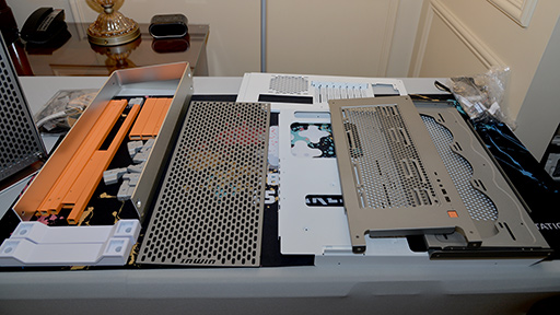 画像ギャラリー No.011のサムネイル画像 / 自作PCはPCケースも自分流で組み立てる時代に？ InWinが5つのユニットで合体・変形できるPCケース「ModFree」を発表