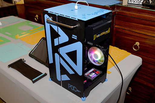 画像ギャラリー No.012のサムネイル画像 / 自作PCはPCケースも自分流で組み立てる時代に？ InWinが5つのユニットで合体・変形できるPCケース「ModFree」を発表