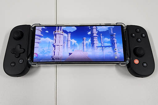 画像ギャラリー No.003のサムネイル画像 / iPhone，Android用の合体型ゲームパッド「Backbone One」をソースネクストが国内発売