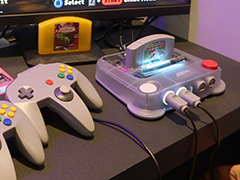 AMD��FPGA�Ǻ�ä�NINTENDO64�ߴ�����ModRetro M64�פ�2026ǯ7��˳�����ȯ�䡣���μµ��򸫤Ƥ���