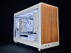 木目調のPCケースが映えるミニタワー型ゲームPCがREFT COMPUTERから発売に