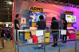 画像ギャラリー No.007のサムネイル画像 / ゲームファンとゲーム大会の祭典「闘会議2017」が開幕。Switch試遊やゲーム実況，大会などなど，注目ブースをチェックしてきた
