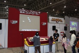 画像ギャラリー No.027のサムネイル画像 / ゲームファンとゲーム大会の祭典「闘会議2017」が開幕。Switch試遊やゲーム実況，大会などなど，注目ブースをチェックしてきた
